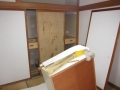 埼玉県所沢市　空き室賃貸物件原状回復　６畳和室襖張替え　作業風景　１
